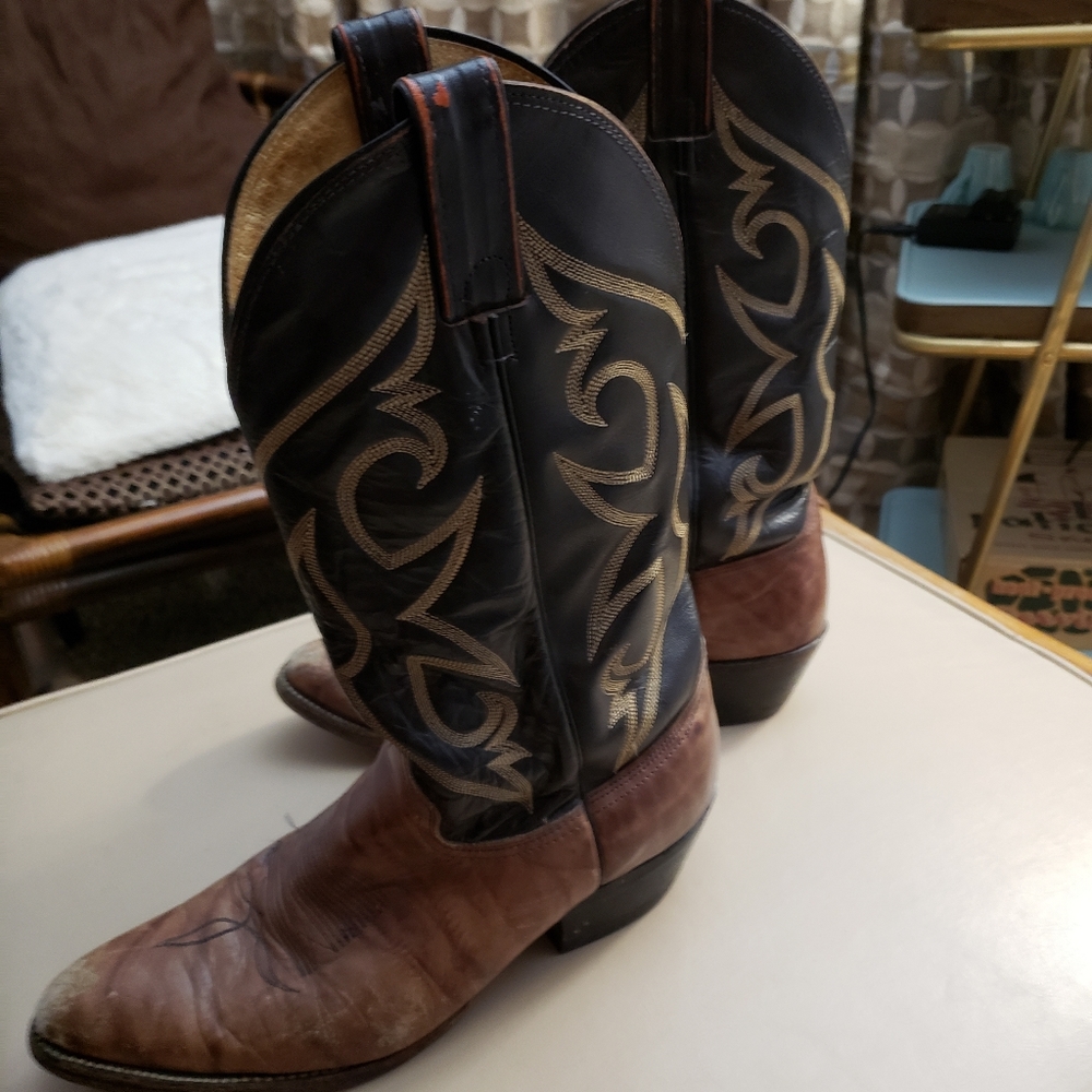 Vintage cowboy boots